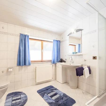 Haus Bergesblick 公寓