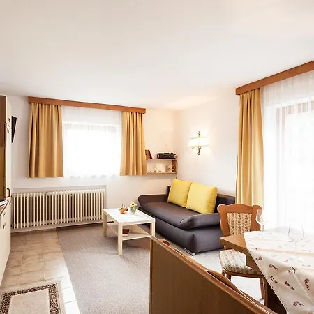 Haus Bergesblick 洛伊塔施